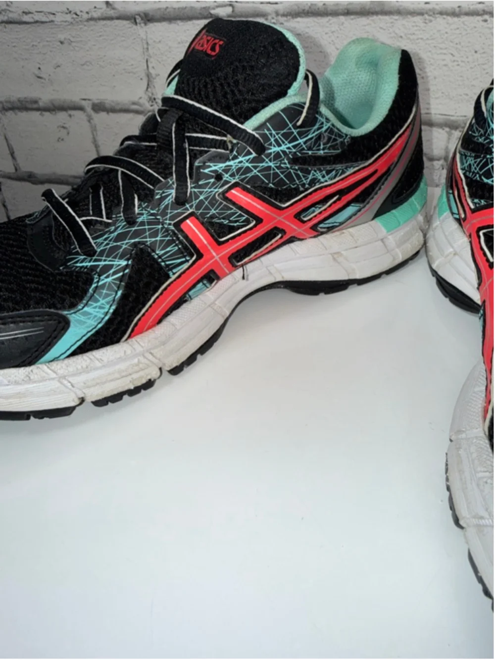 Women's ASICS GEL-EXCITE 2 Athletic Running Shoes Size 9 Black Teal Gym Shoes
